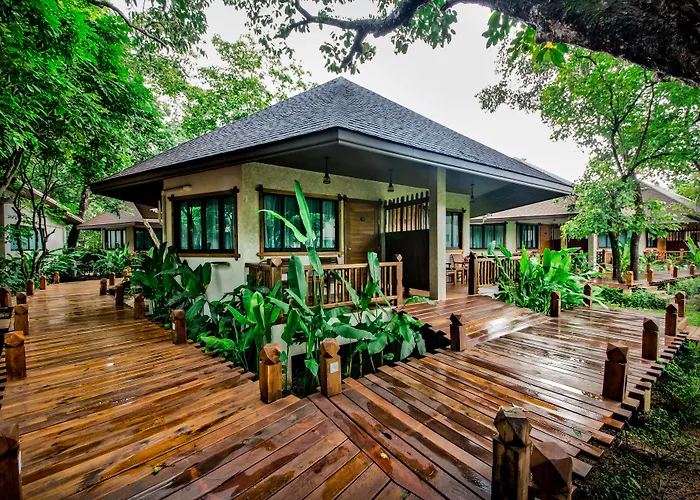 Naiyang Park Resort - Beachfront Escape